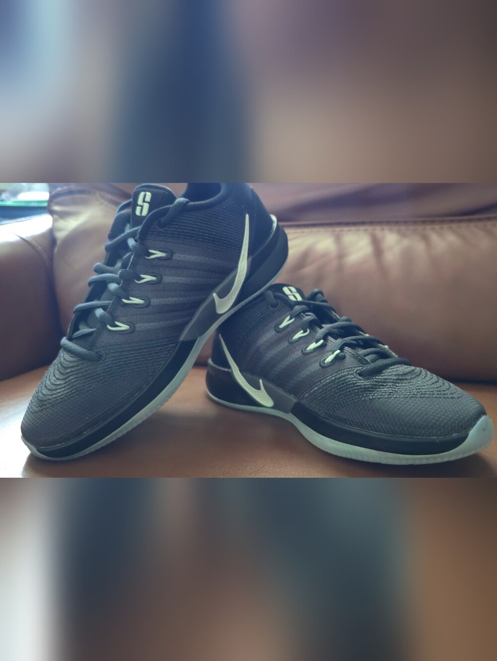 Nike Men's Black Athletic Sneakers - Lightweight Performance